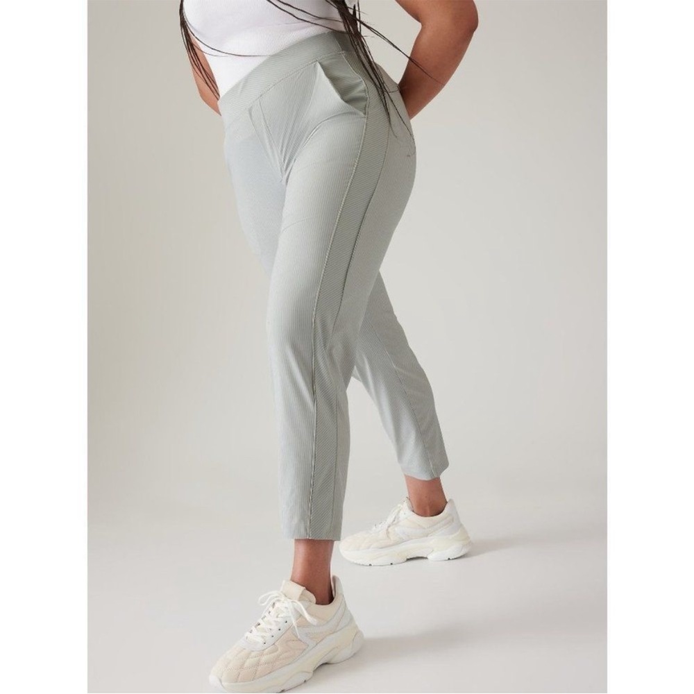Athleta Brooklyn Textured Green City Striped Ankle Pants Size 2
